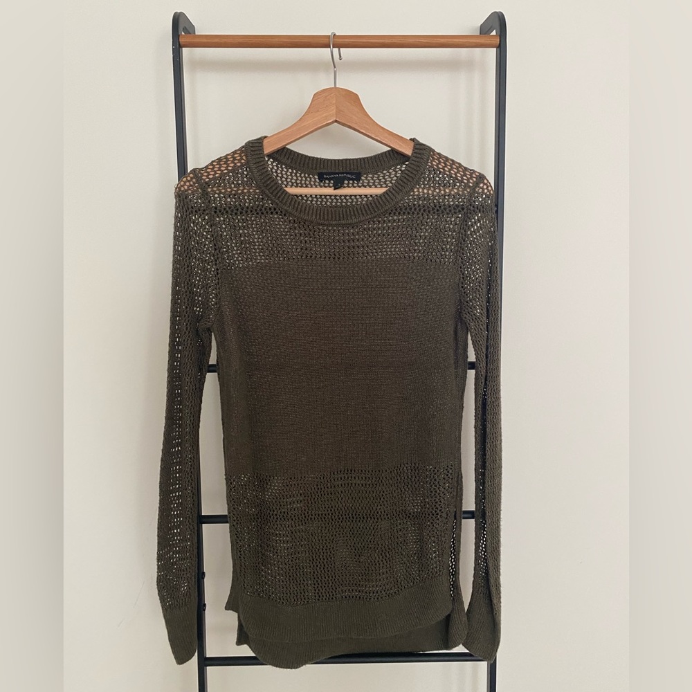 Banana Republic linen/viscose crochet sweater, small, like new